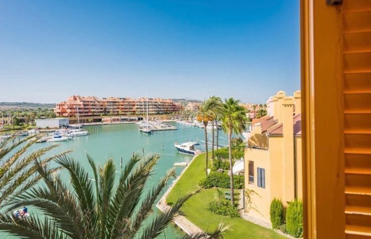 Apartamento Con Piscina ,Playa Con Vistas Panoramicas En La Marina De Sotogrande San Roque  Zewnętrze zdjęcie